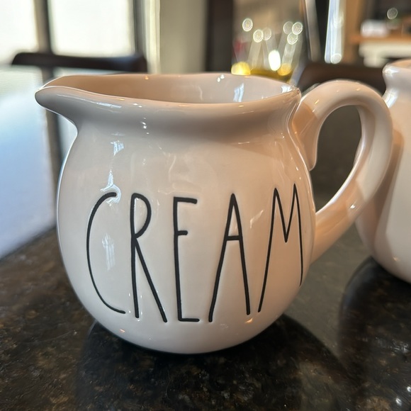 Cream & Sugar containers - Picture 2 of 6